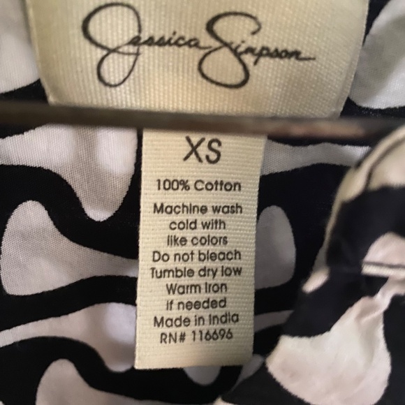Jessica Simpson B&W dress w/belt - Picture 3 of 3